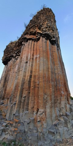 Coulée de lave basaltique prismée / Orgues de Chilhac, Haute-Loire, France