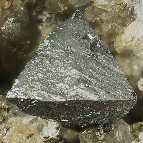 Freibergite de Borgofranco Mines, Piémont, Italie © Enrico Bonacina