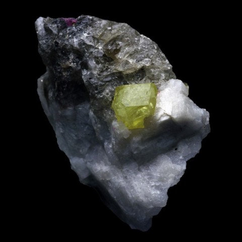 Rhodizite de Ifasina, Sahatsiho Ambohimanjaka, Ambositra, Amoron'i Mania, Madagascar