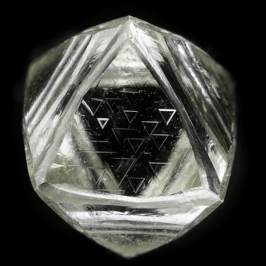Identifying Natural Diamonds vs Synthetic Diamonds Gold Arts Sussex –  GoldArts