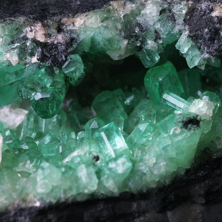 Emerald - Encyclopedia