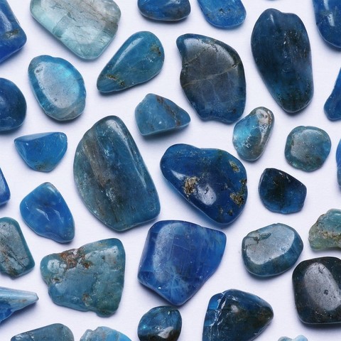 Blue apatite Throat chakra - VISHUDDHA - Third eye chakra - AJNA - Diet, bones, blood pressure, communication, speech, listening