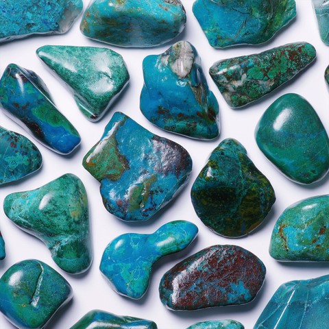 Chrysocolla Throat chakra - VISHUDDHA - Heart chakra - ANAHATA - Throat, lungs, back, stomach, rheumatism, burn, anti-fever, liver, tension, pancreas, thyroid, childbirth, calm, forgiveness, tolerance, intuition, patience, love, communication