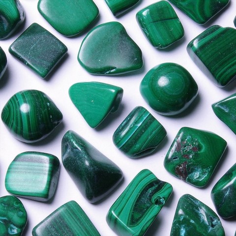 Malachite Chakra du coeur - ANAHATA - Crampes, accouchement, sexe, tension, fractures, vertiges, yeux, pancréas, rate, foie, estomac, intestin, digestion, système nerveux, cicatrisation, anti-inflammatoire, entorse, détox, rêve, imagination, humeur, protection, confiance, responsabilité